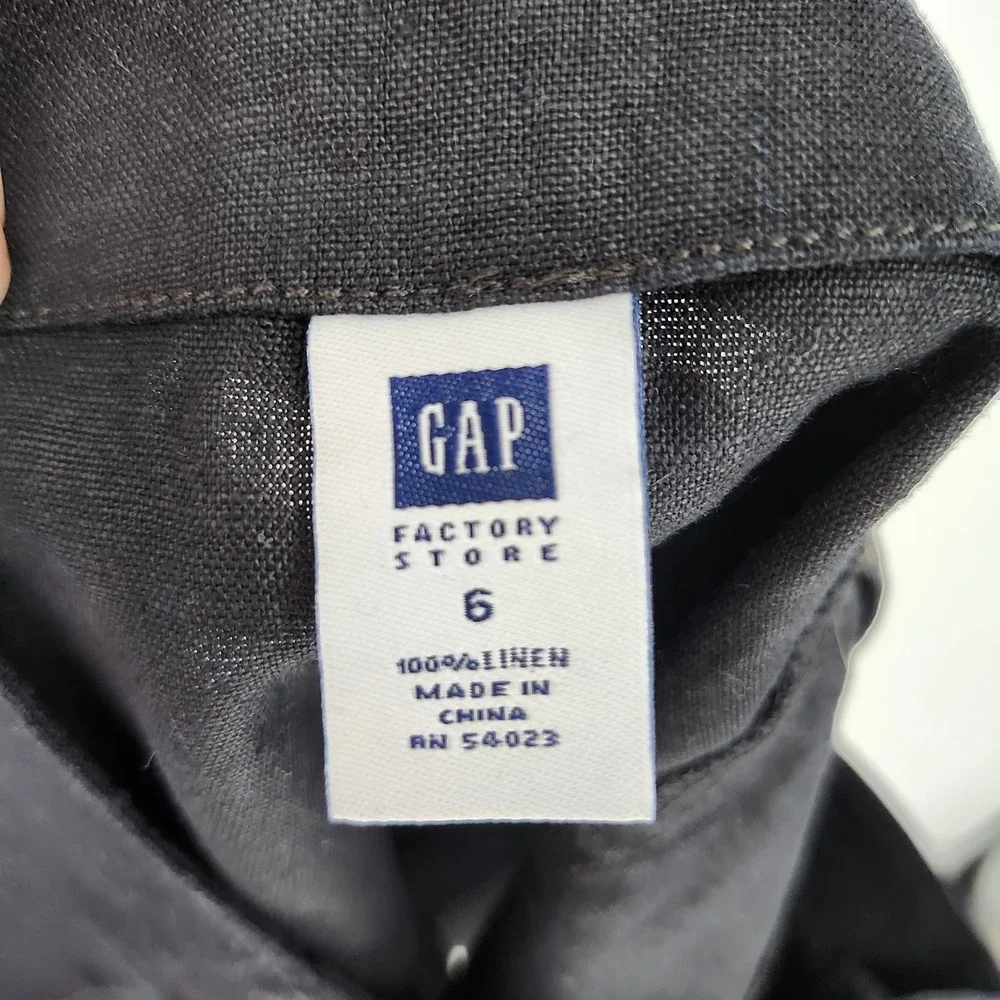 GAP Factory versatile black